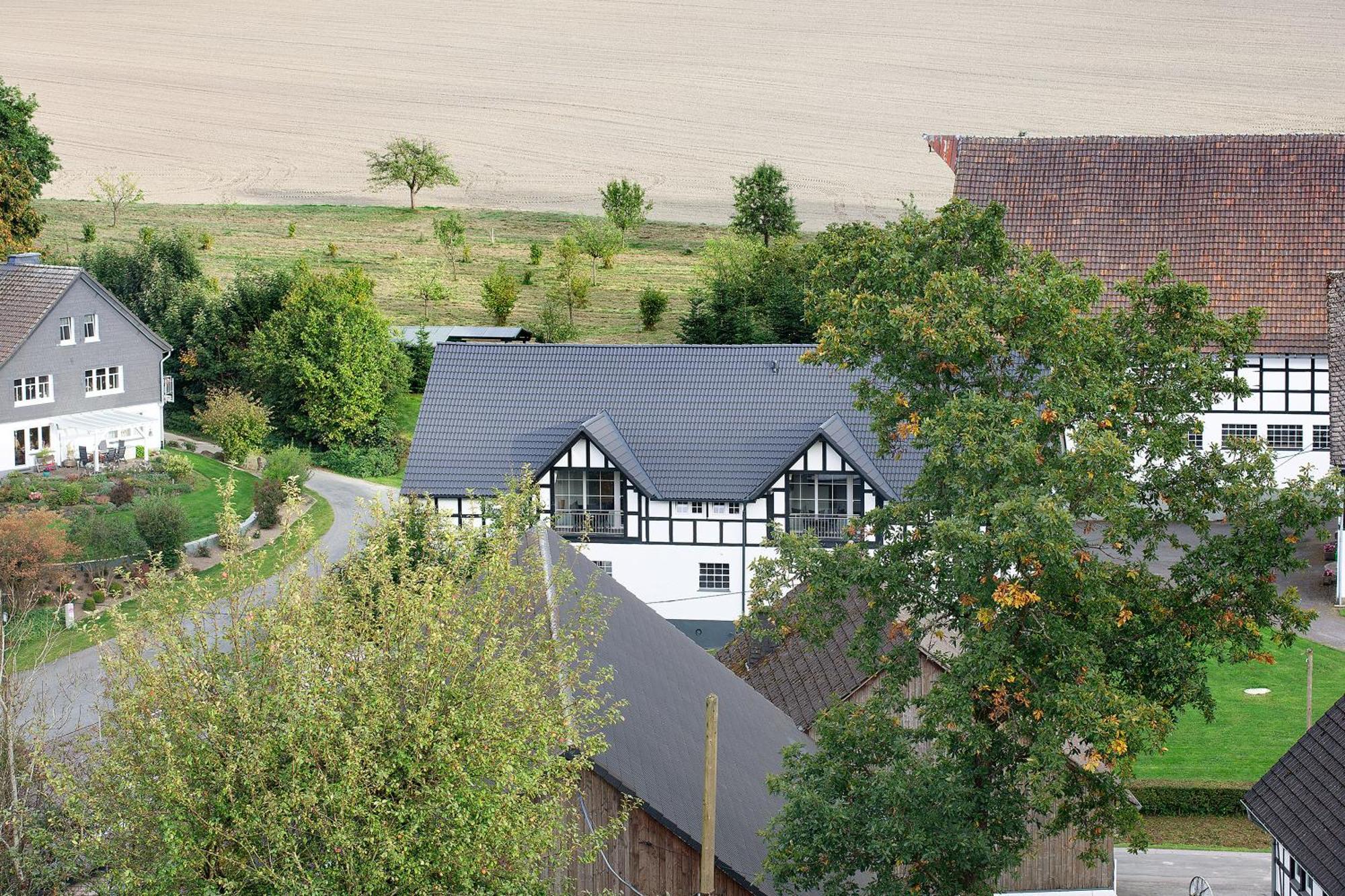 Ferienwohnungen Uebern Hof Schmallenberg Buitenkant foto